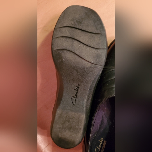 Clark's Leather Shoes - Picture 3 of 5